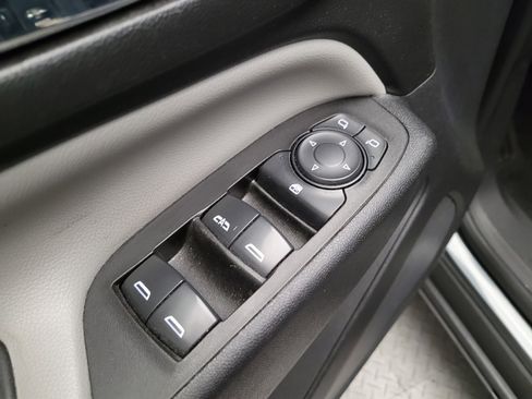 Used 2020 Chevrolet Equinox LS FWD image 27