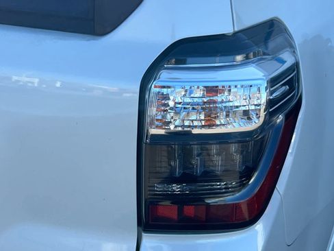 Used 2018 Toyota 4Runner Limited AWD/4WD image 18