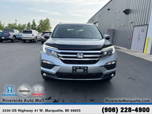 Used 2017 Honda Pilot Elite image 2