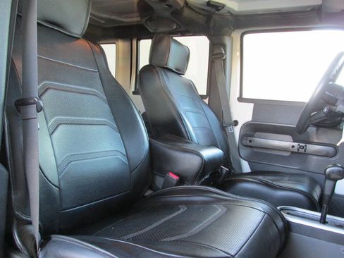 Used 2008 Jeep Wrangler Unlimited X image 20