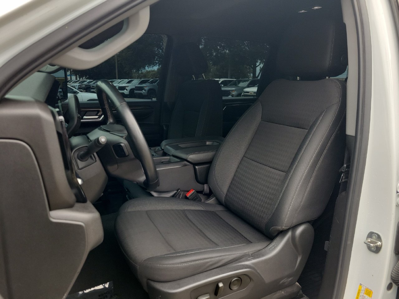 Used 2024 Chevrolet Silverado 2500 LT AWD/4WD image 15
