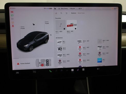 Used 2020 Tesla Model Y Long Range image 37