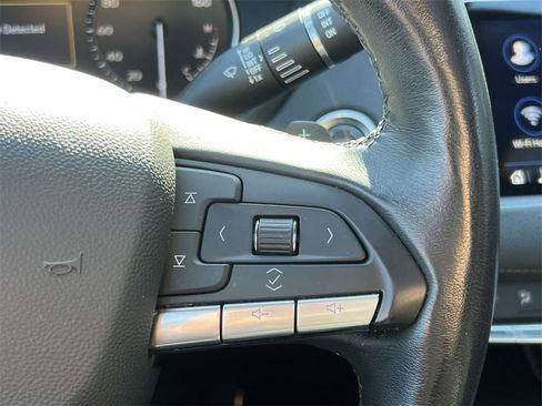 Used 2023 Cadillac XT4 Luxury w/ Cold Weather Package image 24