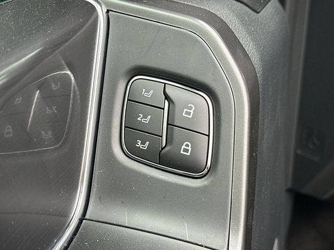 New 2025 Ford F150 Lariat w/ Equipment Group 501A Mid image 13