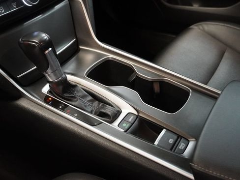 Used 2018 Honda Accord Sport image 21