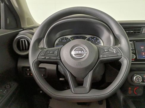 New 2025 Nissan Kicks Play S image 20