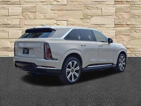 Certified 2026 Cadillac Escalade IQ Luxury 2 AWD/4WD image 4