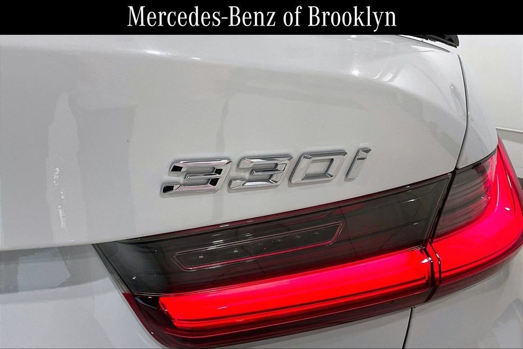 Used 2021 BMW 330i xDrive Sedan w/ Convenience Package AWD/4WD image 9