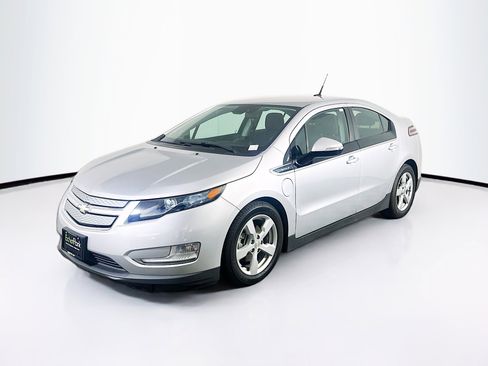 Used 2014 Chevrolet Volt FWD image 3