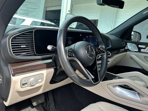 Used 2024 Mercedes-Benz GLE 350 4MATIC image 9