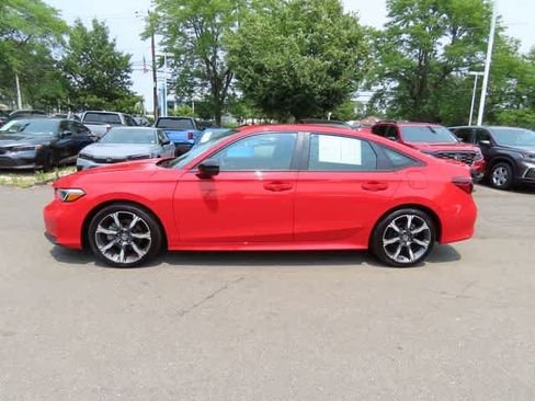 Certified 2025 Honda Civic Sport Touring image 3