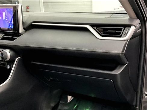 Used 2024 Toyota RAV4 XLE AWD/4WD image 19