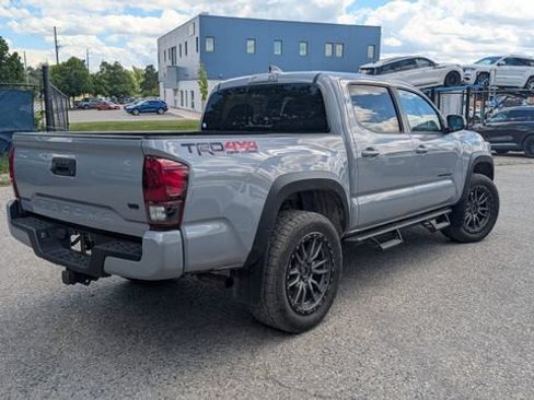 Used 2020 Toyota Tacoma TRD Off-Road AWD/4WD image 5