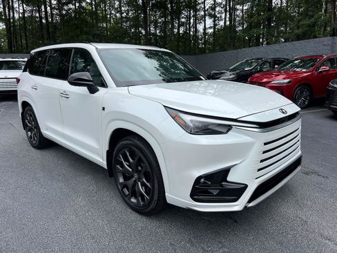 New 2026 Lexus TX 500h AWD image 3