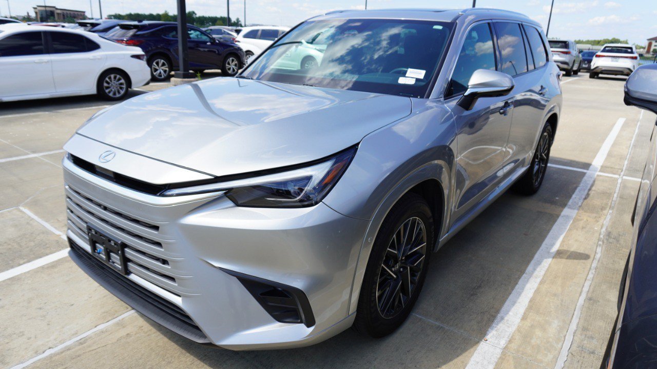 Certified 2025 Lexus TX 350 FWD w/ Technology Package image 5