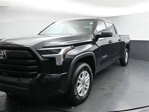 Used 2022 Toyota Tundra SR5 image 7