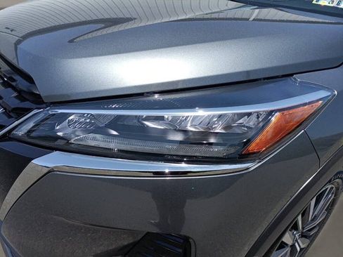 Used 2024 Nissan Kicks SR image 24