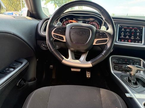 Used 2021 Dodge Challenger SRT Hellcat RWD image 8