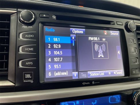 Used 2015 Toyota Highlander Limited image 13