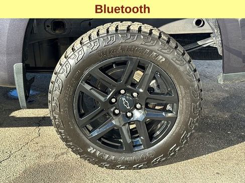 Used 2023 Chevrolet Silverado 1500 Custom Trail Boss w/ LPO, Dark Essentials Package image 9