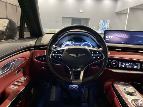 Used 2022 Genesis GV70 3.5T Sport w/ Sport Prestige Package image 22