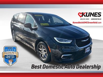 Used 2023 Chrysler Pacifica Touring-L