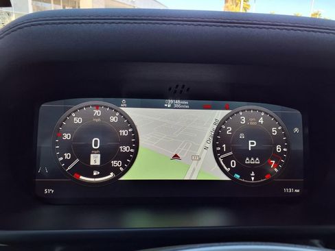 Used 2021 Land Rover Defender 90 First Edition image 31