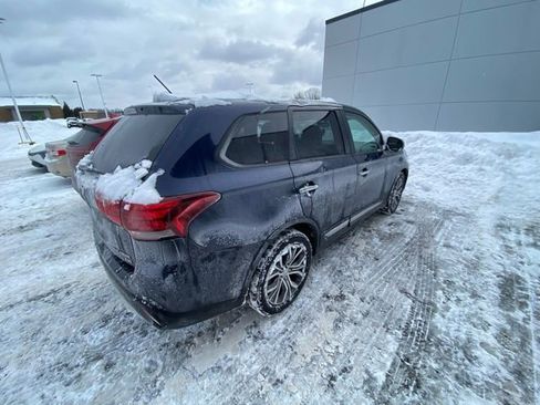 Used 2016 Mitsubishi Outlander SE image 4