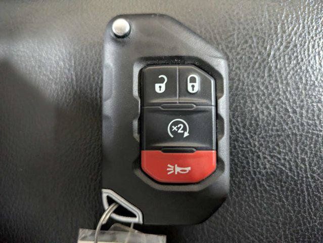 Certified 2022 Jeep Gladiator Sport AWD/4WD image 30