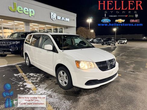 Used 2012 Dodge Grand Caravan SXT image 1