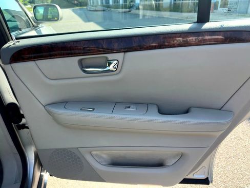 Used 2006 Cadillac DTS w/ Sun And Sound Package image 11