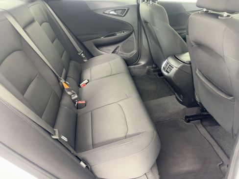 Used 2025 Chevrolet Malibu LT image 28