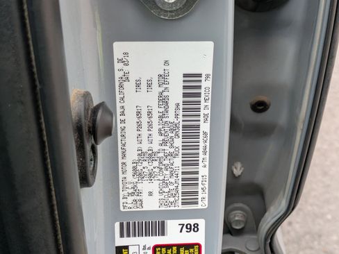 Used 2018 Toyota Tacoma TRD Sport w/ Technology Package image 36