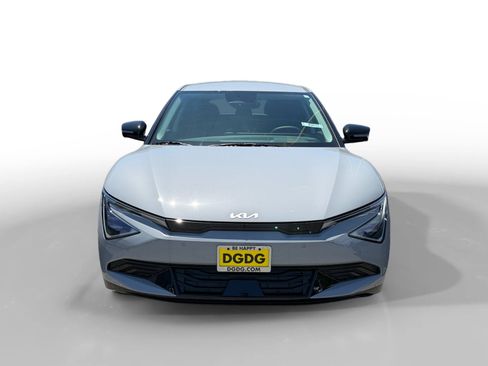 New 2026 Kia EV6 Wind RWD image 8