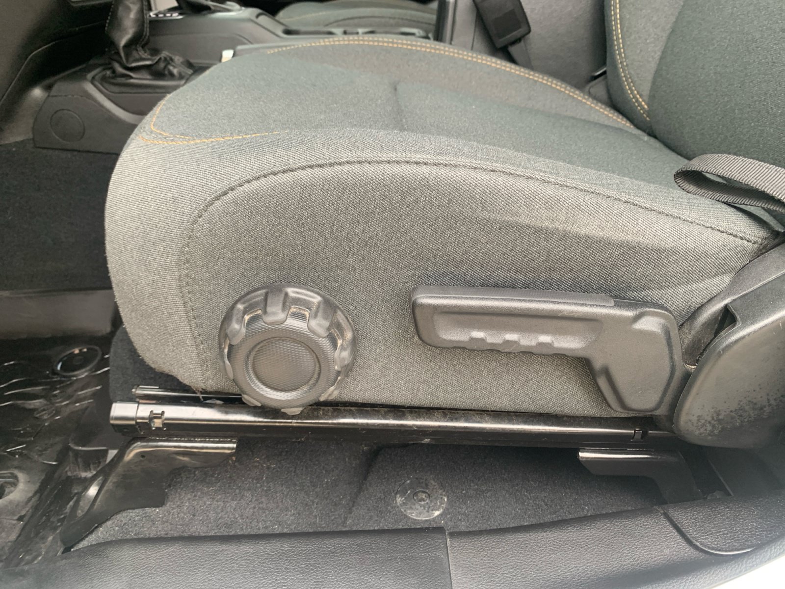 Used 2024 Jeep Gladiator Sport AWD/4WD image 18