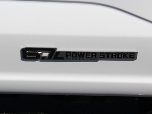 Used 2023 Ford F250 XL w/ STX Appearance Package image 38