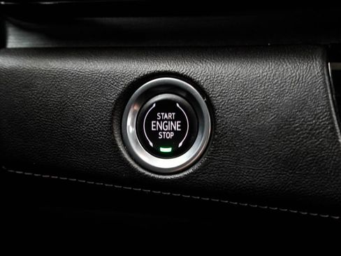 Used 2022 Cadillac Escalade Sport AWD/4WD image 32
