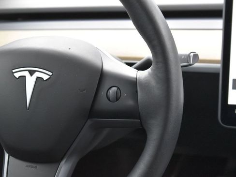 Used 2021 Tesla Model 3 Performance image 16