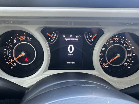 Used 2024 Jeep Wrangler Unlimited Sport image 24