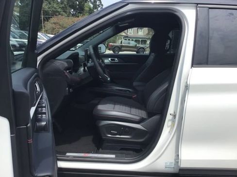 New 2025 Ford Explorer ST-Line w/ Premium Package image 9