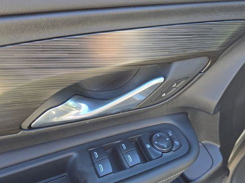 Used 2024 GMC Terrain SLE image 20