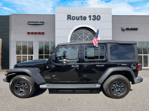 Used 2022 Jeep Wrangler Unlimited Sport AWD/4WD image 5
