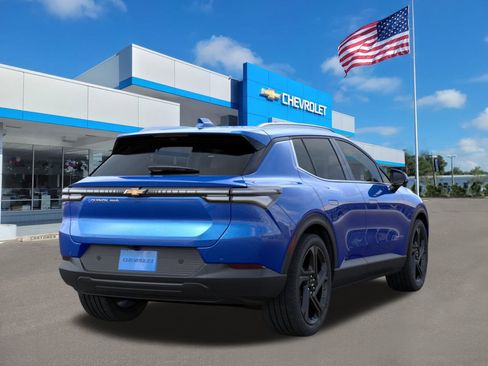 New 2026 Chevrolet Equinox EV LT image 4