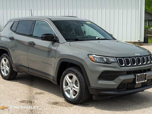 Used 2023 Jeep Compass Sport AWD/4WD image 3