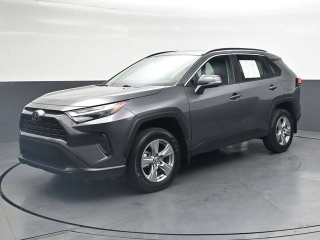 Used 2024 Toyota RAV4 XLE FWD image 9