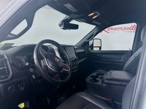 Used 2024 RAM 2500 Tradesman w/ Chrome Appearance Group image 29