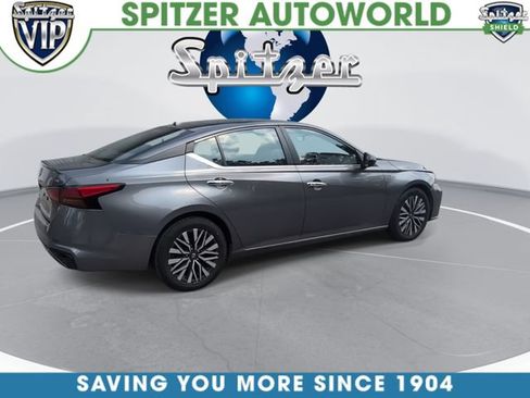 Used 2024 Nissan Altima 2.5 SV FWD image 10