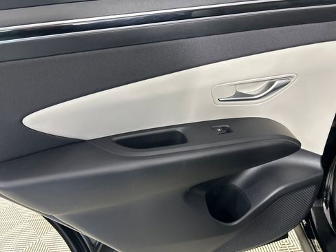 Used 2023 Hyundai Tucson SEL w/ Convenience Package image 18