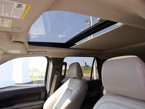 Used 2021 Ford Expedition Limited AWD/4WD image 10