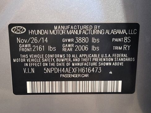 Used 2015 Hyundai Elantra Limited w/ Option Group 05 FWD image 33
